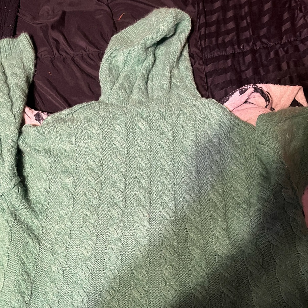 American Eagle Cropped Fisherman Netted Sweater With Hood